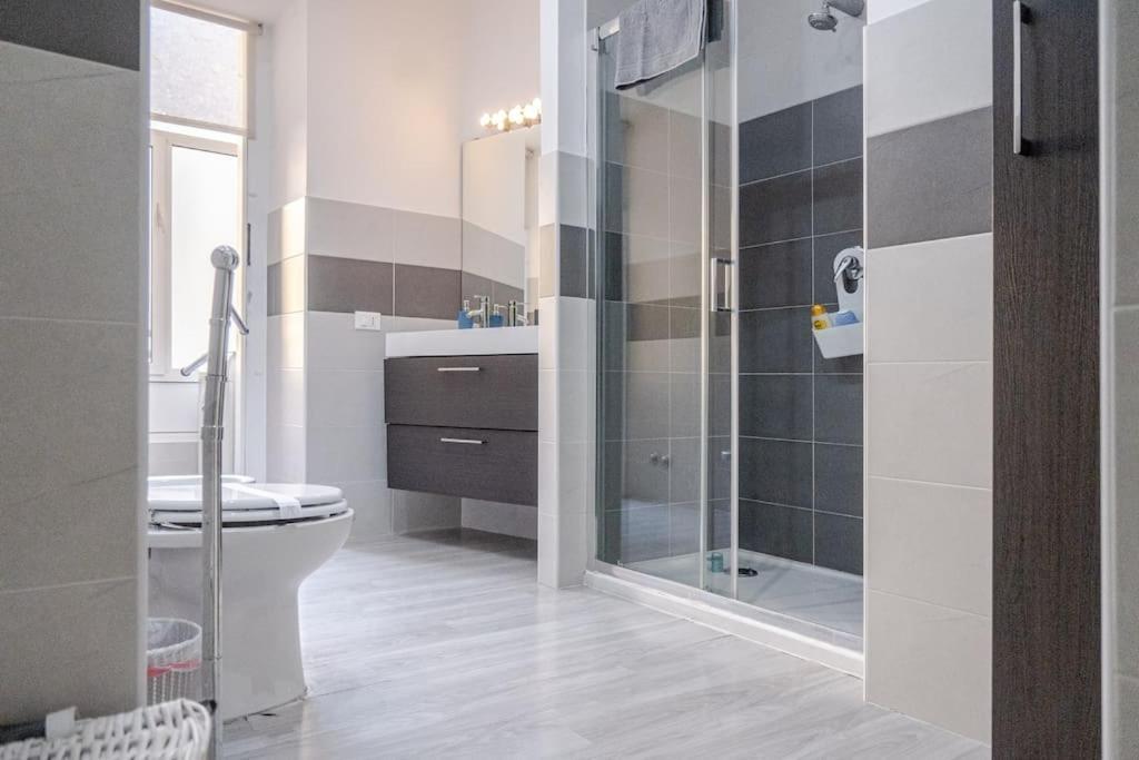 Sweet For 6 People And 2 Bathroom * Rom